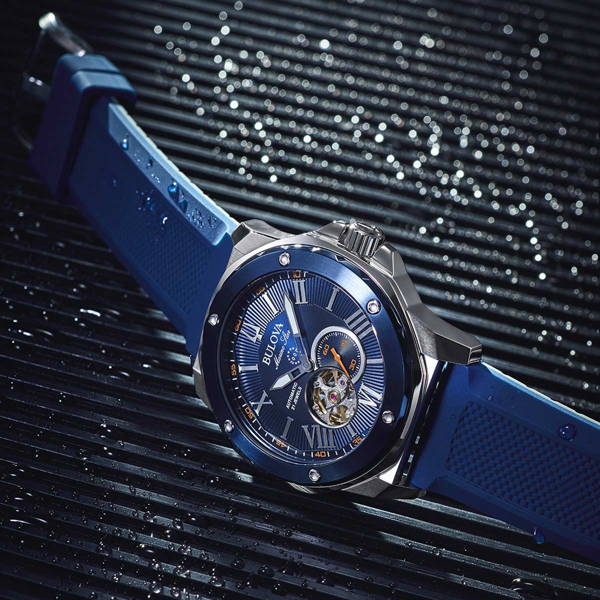 BULOVA/腕時計 CURV | BULOVA（ブローバ）ジャパン公式サイト