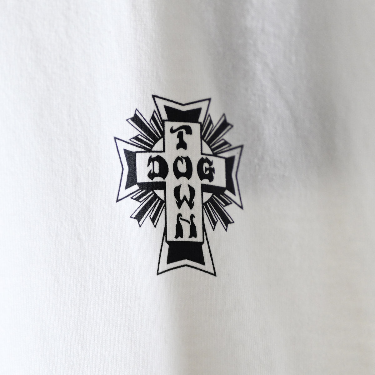 DOGTOWN ドッグタウン CROSS LOGO T-SHIRT – Blueism